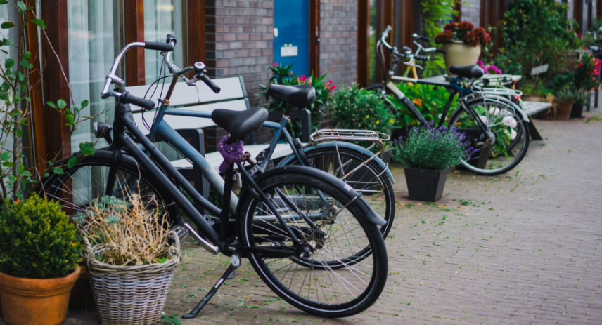 Gear Up for Winter: The Best Cycling Jackets for Cold Weather Adventures